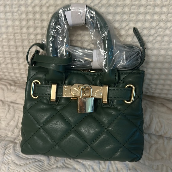 Badgely Mishka Mini diamond quilted tote color chive - Picture 1 of 3